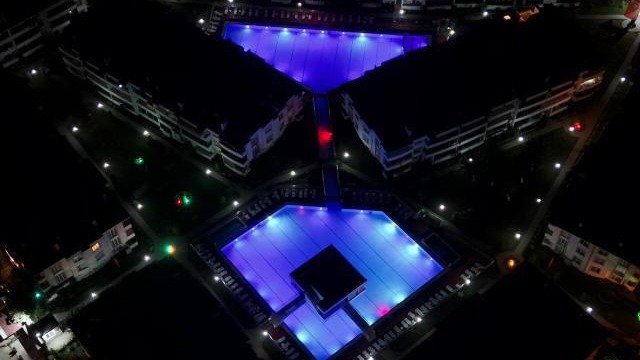 Karasu ilksan Sitesi'nde satılık köşe daire