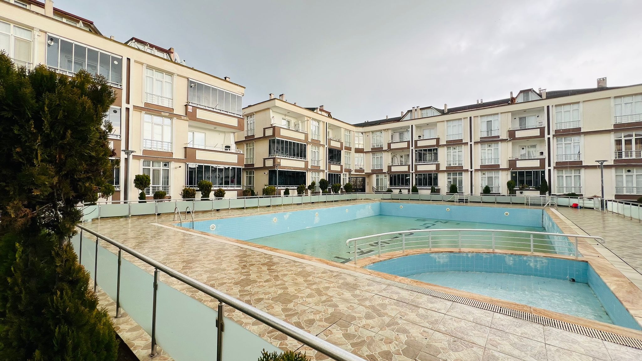 DENİZE 50 METRE! HAVUZLU SİTEDE KAÇIRILMAYACAK 2+1 FIRSAT