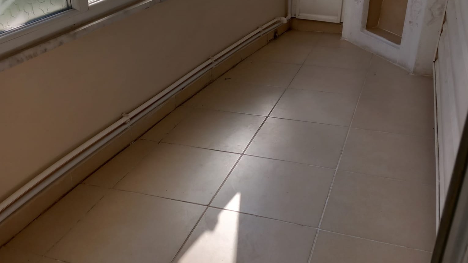  KARASU ÇİĞDEM EMLAKTAN Aile Apartmanında 1+1 Kiralık Eşyalı Daire